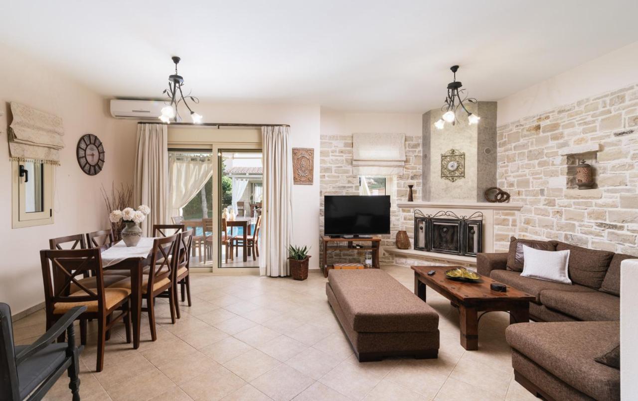 Villa Eleni Pitsidia Esterno foto